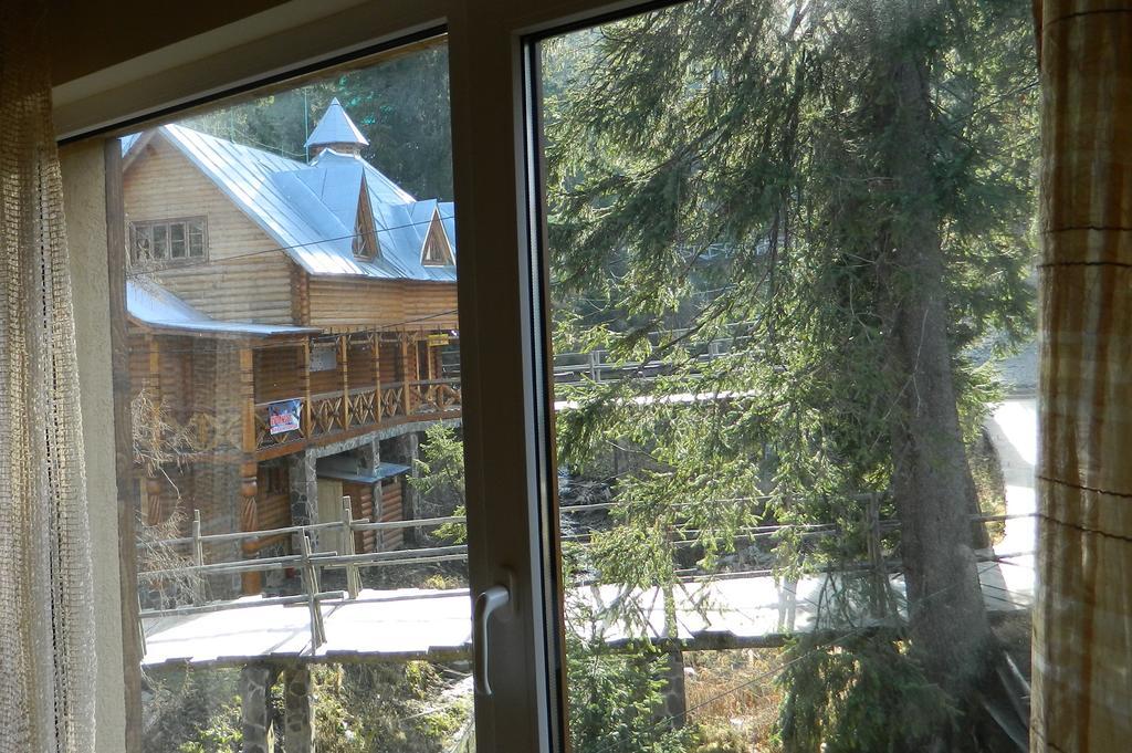 U Stozi Hotel Dragobrat Ruang foto