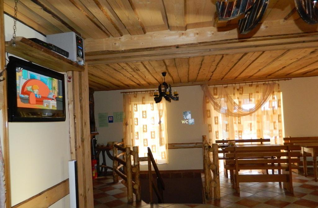 U Stozi Hotel Dragobrat Bagian luar foto